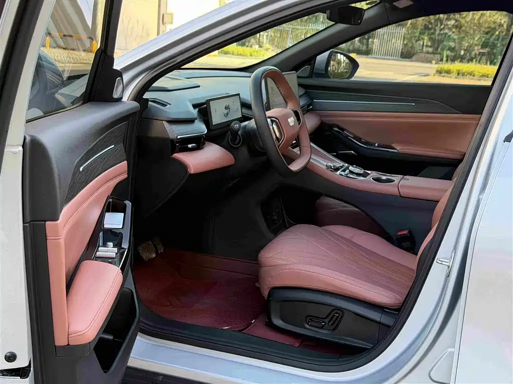 Geely Galaxy Galaxy L6 2025 2025 EM-i 140km Starship Edition