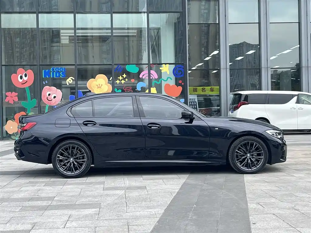 BMW 3 Series 2021 325Li M Sport Night Edition фото 4