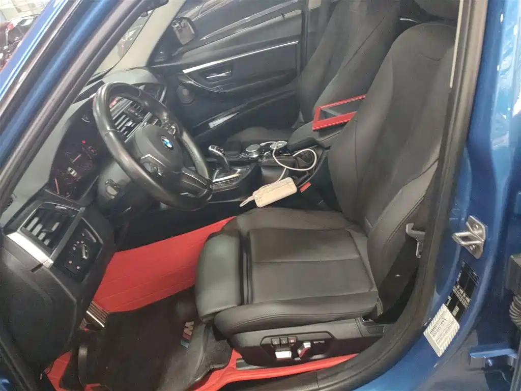 BMW 3 Series 2018 320Li M Sport Black Night Edition фото 11