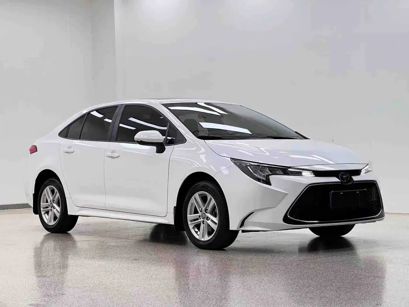 Toyota Levin 2022 185T CVT Luxury Edition фото 3
