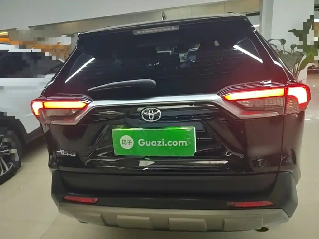 Toyota RAV4 2025 2024 2.0L CVT FWD Style Plus Edition