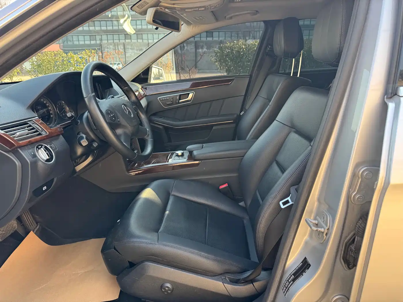 Mercedes-Benz E-Class 2013 Model E 260 L CGI Elegance фото 7