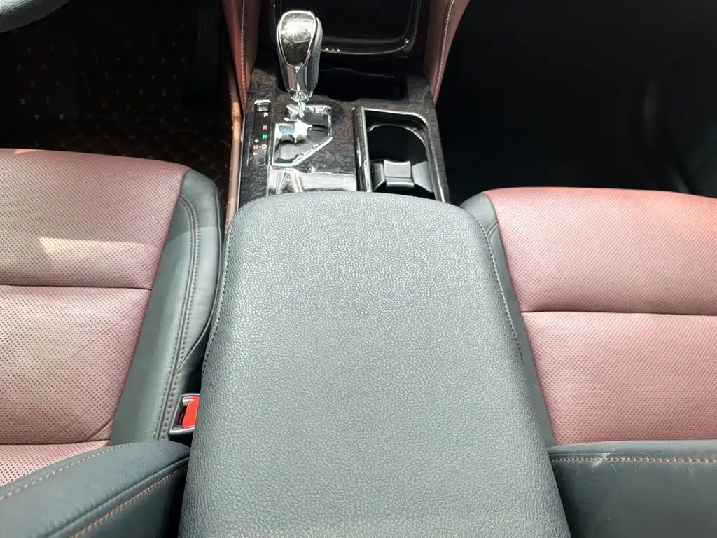 Toyota Crown 2018 2.0T Sport Edition фото 19