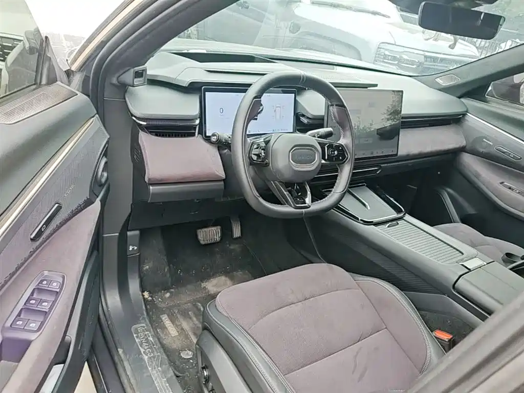 Lynk & Co 08 EM-P 2023 220km Time Limited Edition фото 10