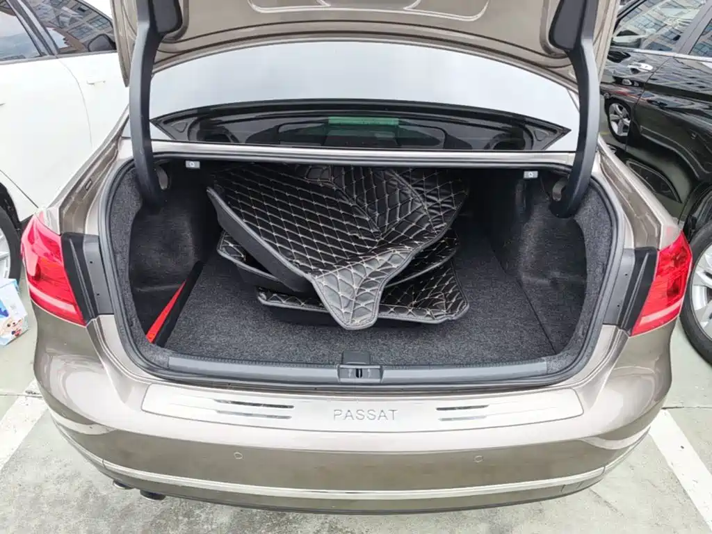 Photo 19 - Volkswagen Passat