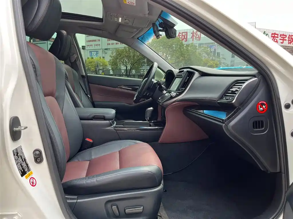 Toyota Crown 2018 2.0T Sport Edition фото 25