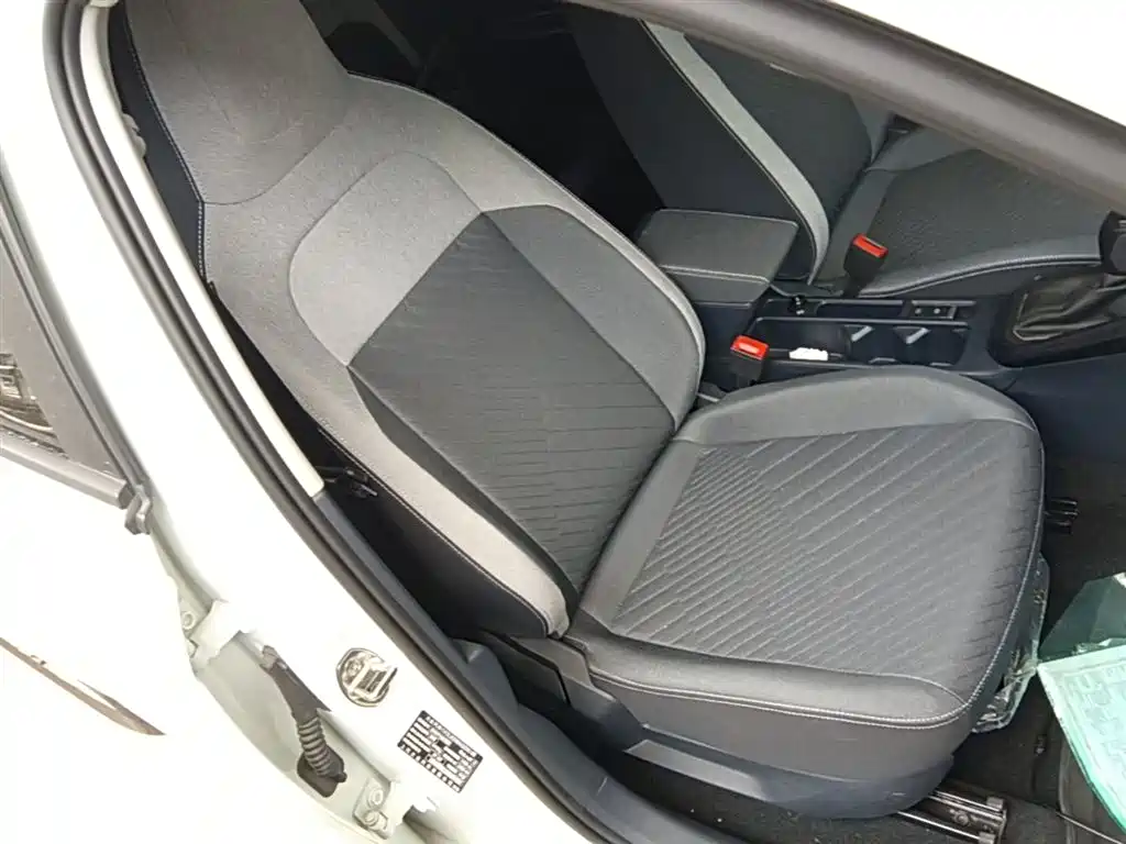 Volkswagen Lavida 2025 New Edge 1.5L Outstanding New Ease фото 25