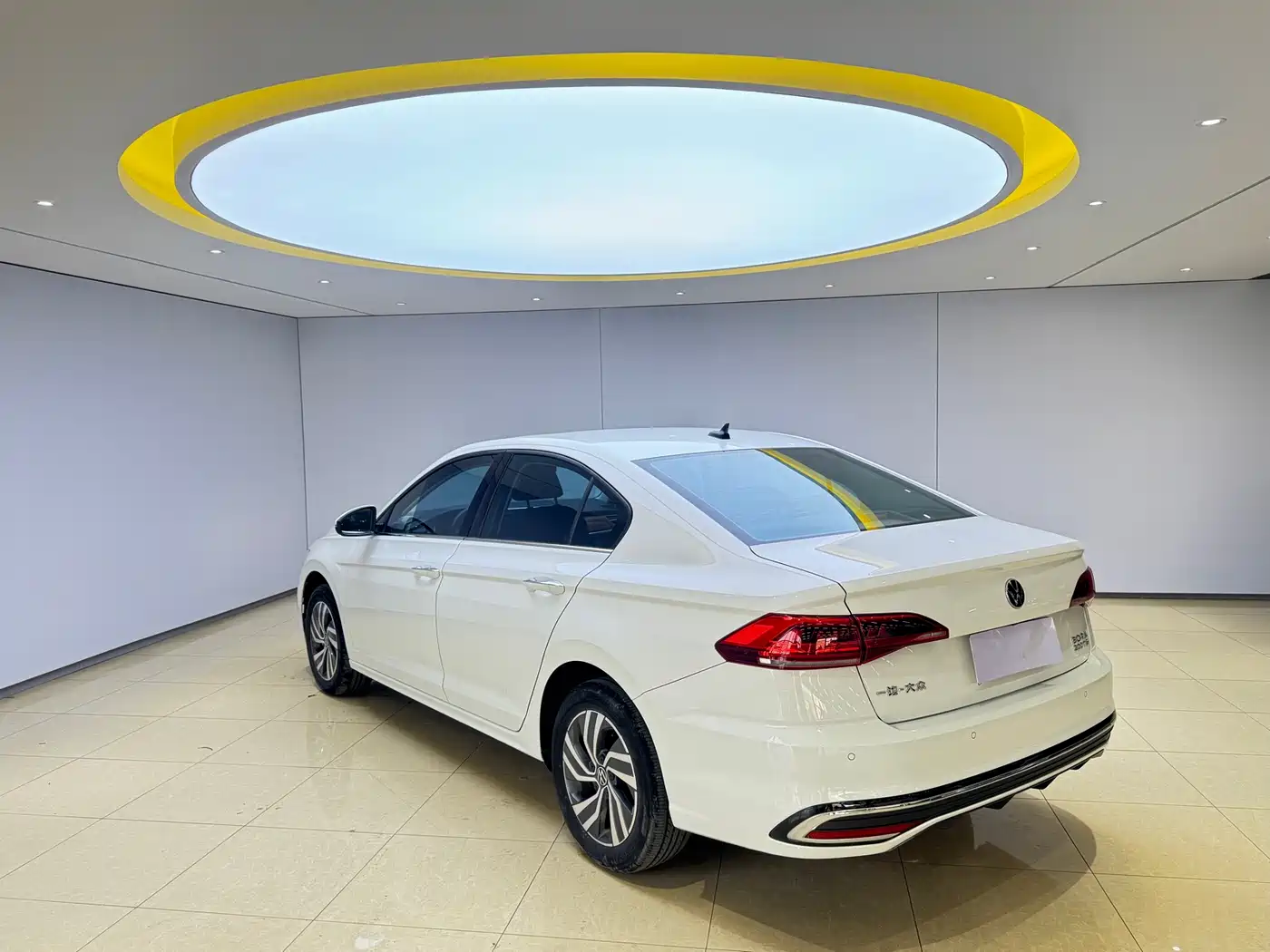 Volkswagen Bora 2023 200TSI DSG Yuexing Edition фото 4