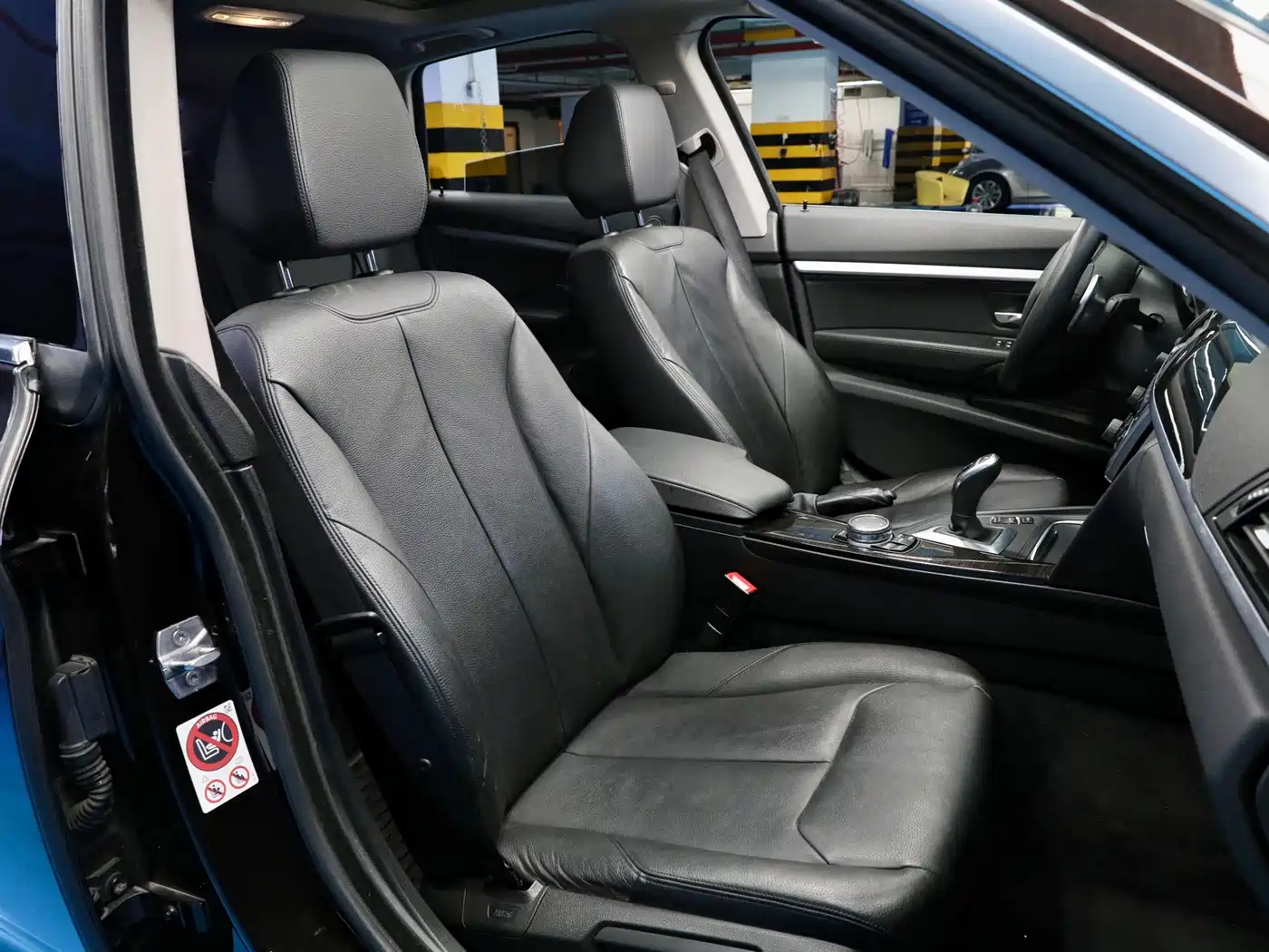 BMW 3 Series GT 2016 328i xDrive Design Package фото 10