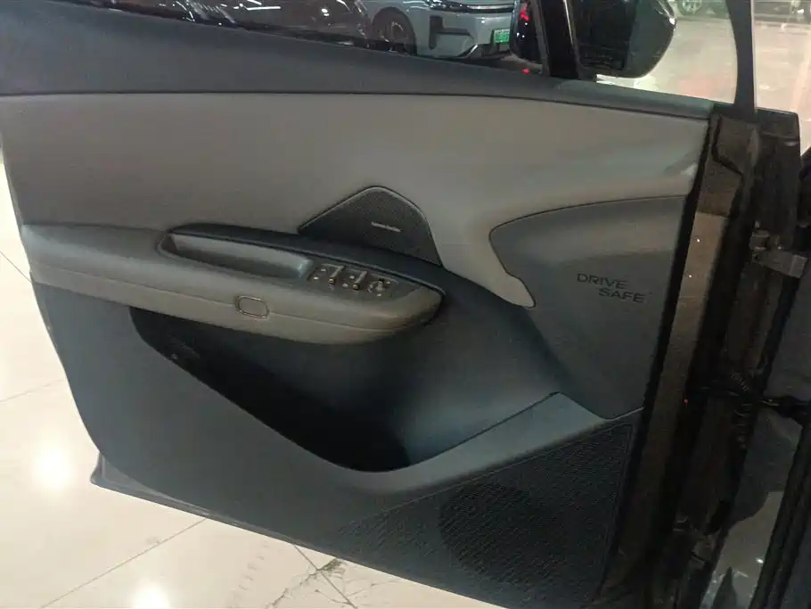 Lynk & Co Z20 2025 530km RWD Pro фото 7