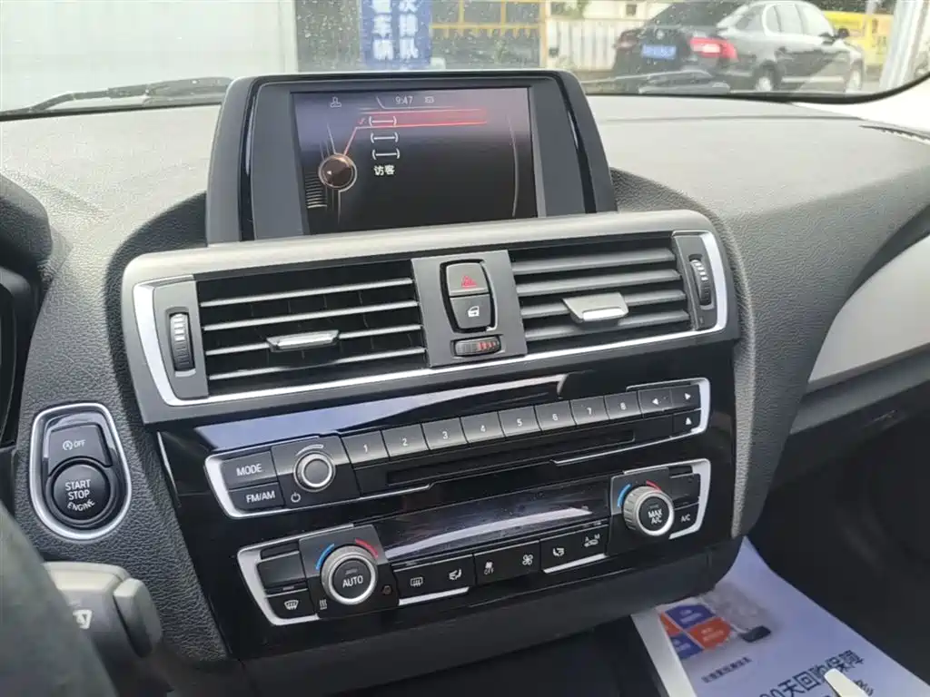BMW 1 Series (Import) 2016 120i Leading Model фото 13