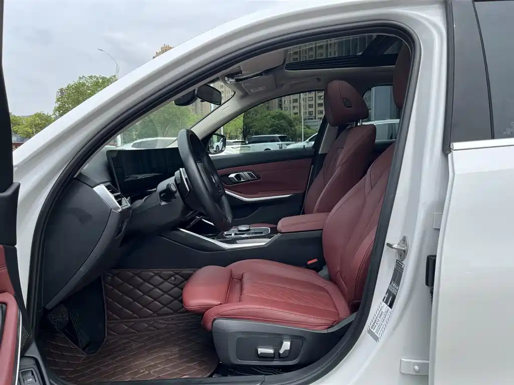 BMW 3 Series 2023 325Li M Sport Package фото 12