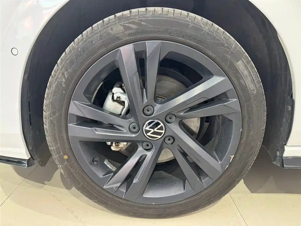 Volkswagen Golf 2021 280TSI DSG R-Line фото 13