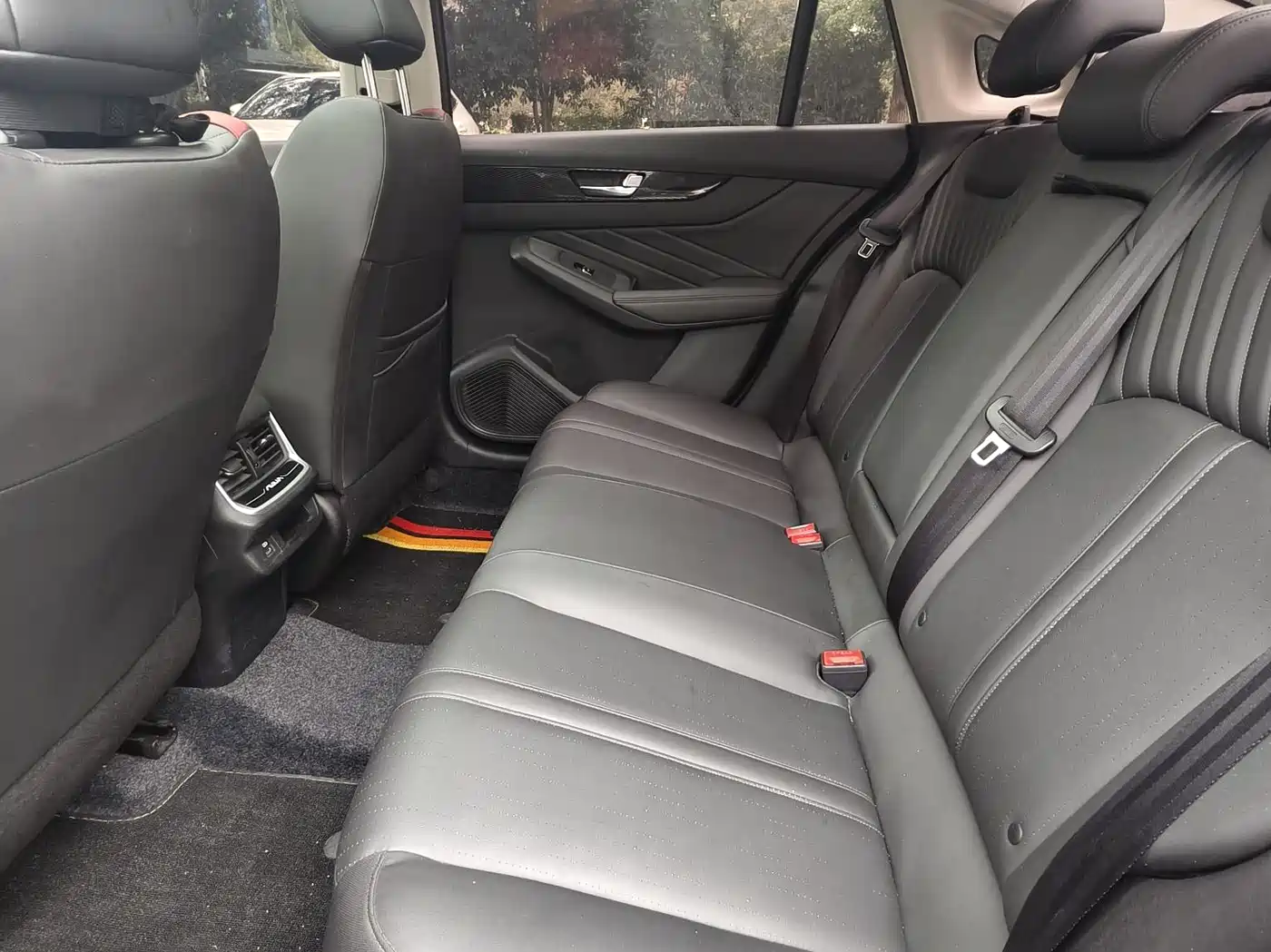 DONGFENG YI HYUN MAX