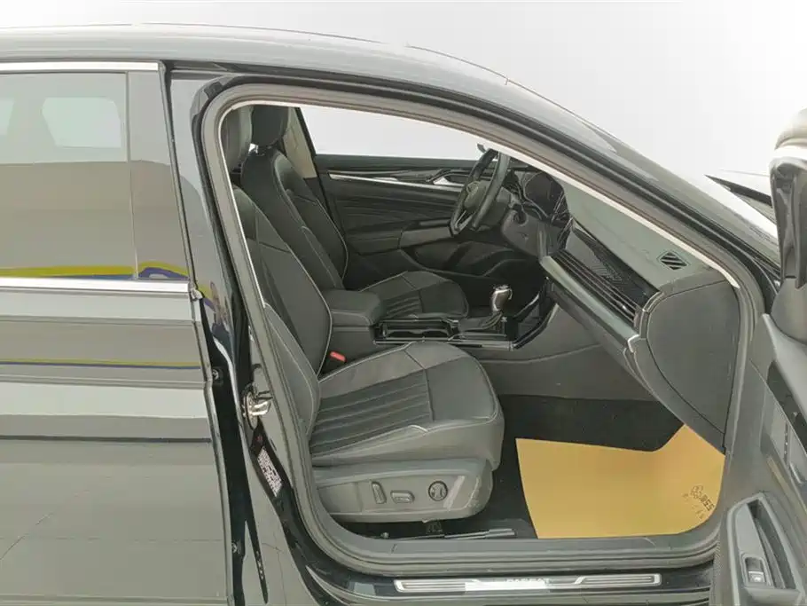 Volkswagen Passat 2023 Facelift 330TSI Starlight Elite Edition фото 8