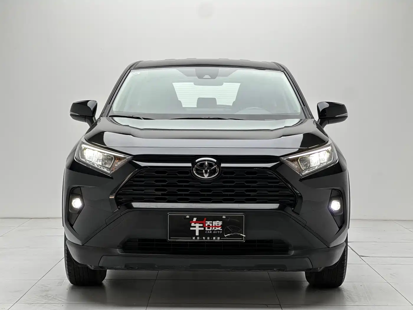 Toyota RAV4 Rongfang 2022 2.0L CVT 2WD Urban Edition фото 2