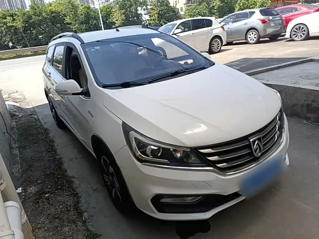 Baojun 310W 2020 2017 1.5L Manual Fashion China VI