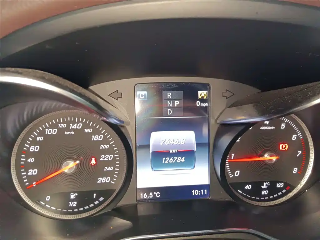 Mercedes-Benz GLC 2017 GLC 260 4MATIC Luxury фото 12