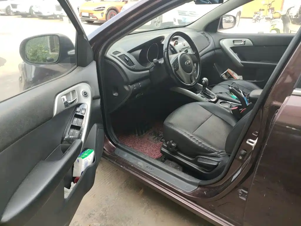Kia Forte 2014 2014 1.6L AT GLS