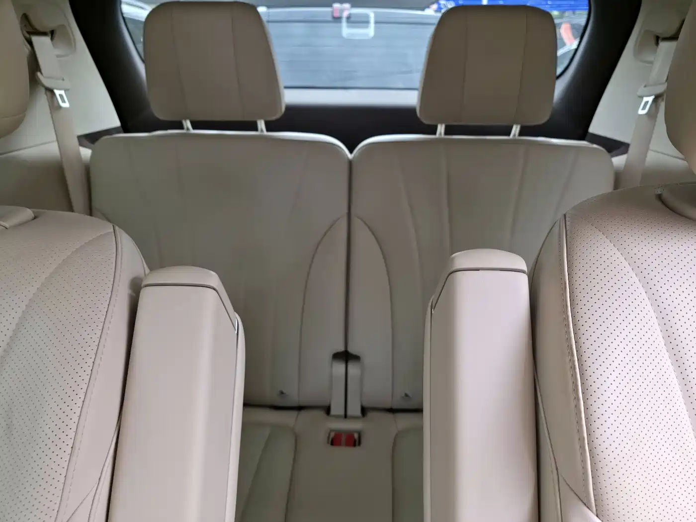 AITO Wenjie AITO M7 2026 Extended Range Base Model 6-Seater фото 3