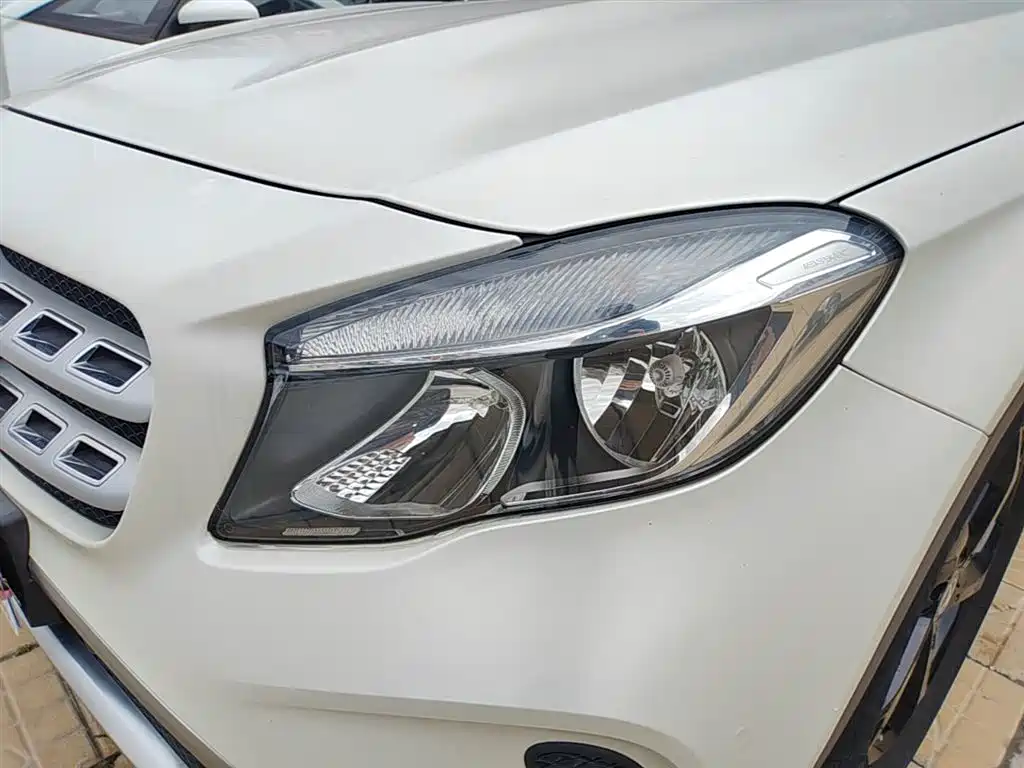 Mercedes-Benz GLA 2018 GLA 200 Dynamic фото 24