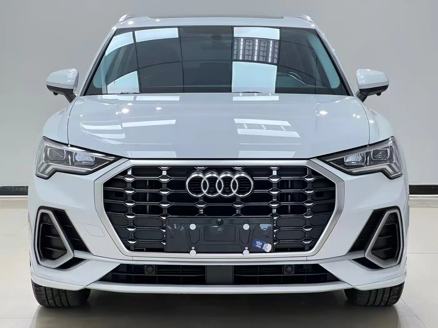 Audi Q3 2023 35 TFSI Progressive Dynamic (1.4T) фото 2