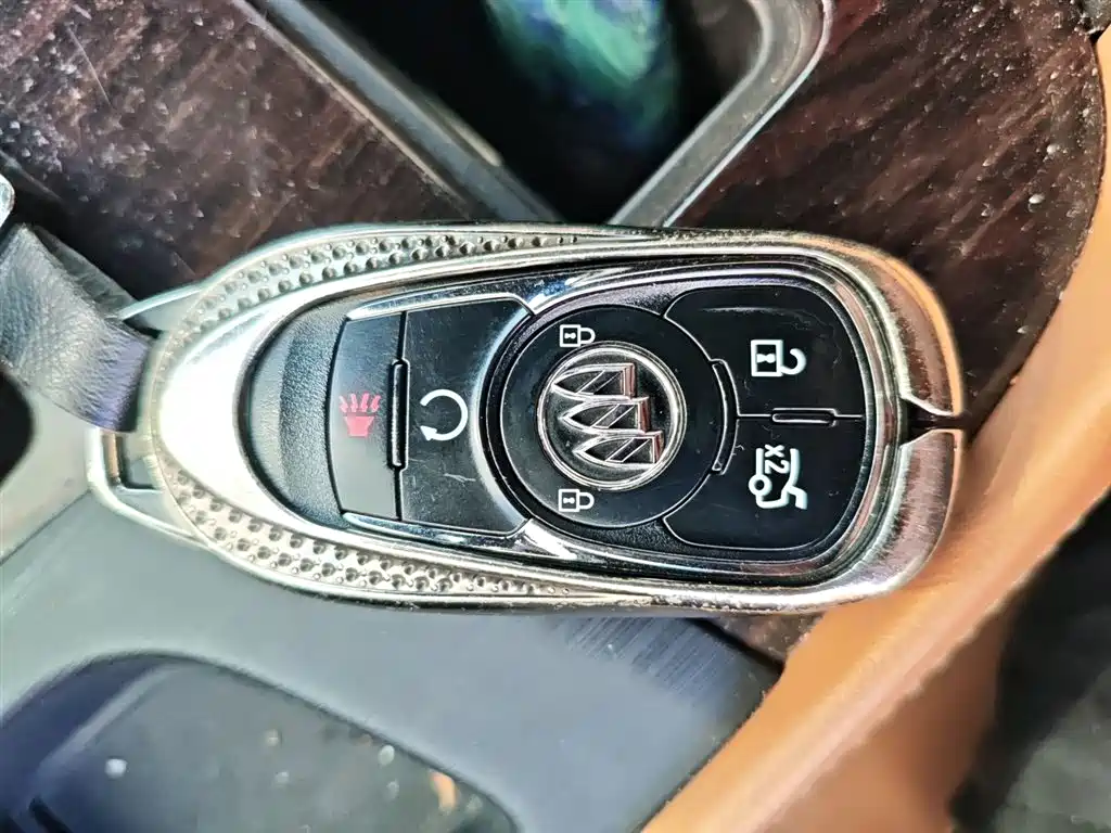 Buick LaCrosse 2018 Model 28T Elite Edition фото 9