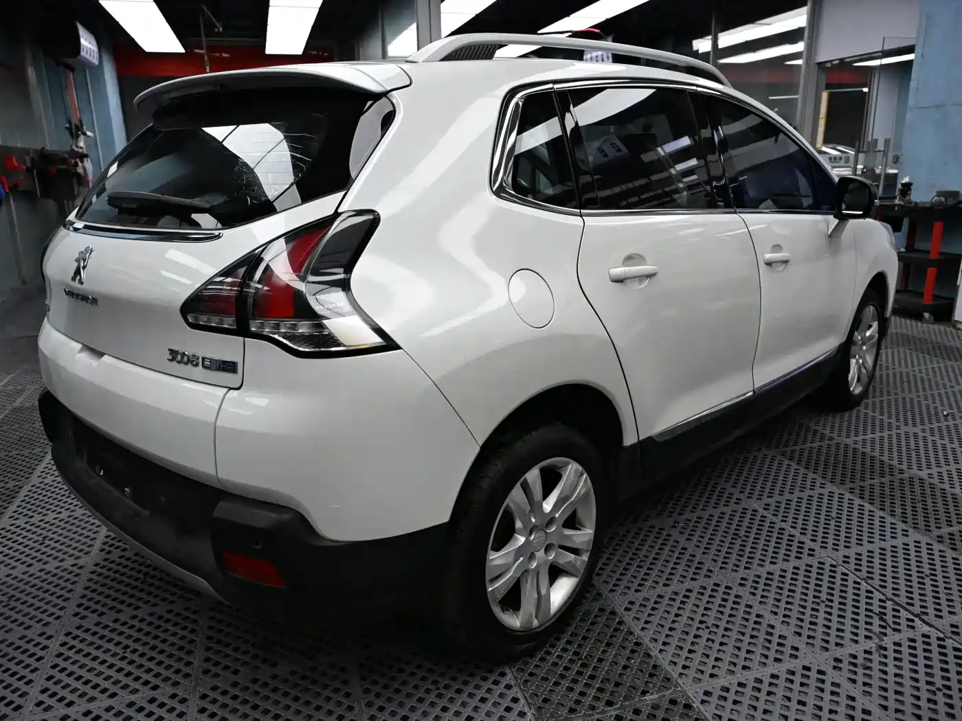 Peugeot 3008 2016 1.6THP Automatic Classic Edition фото 7