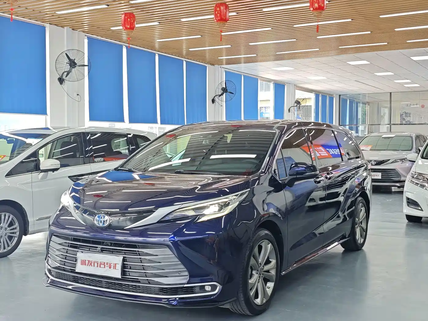 Toyota Sienna 2024 2.5L Hybrid Premium Edition