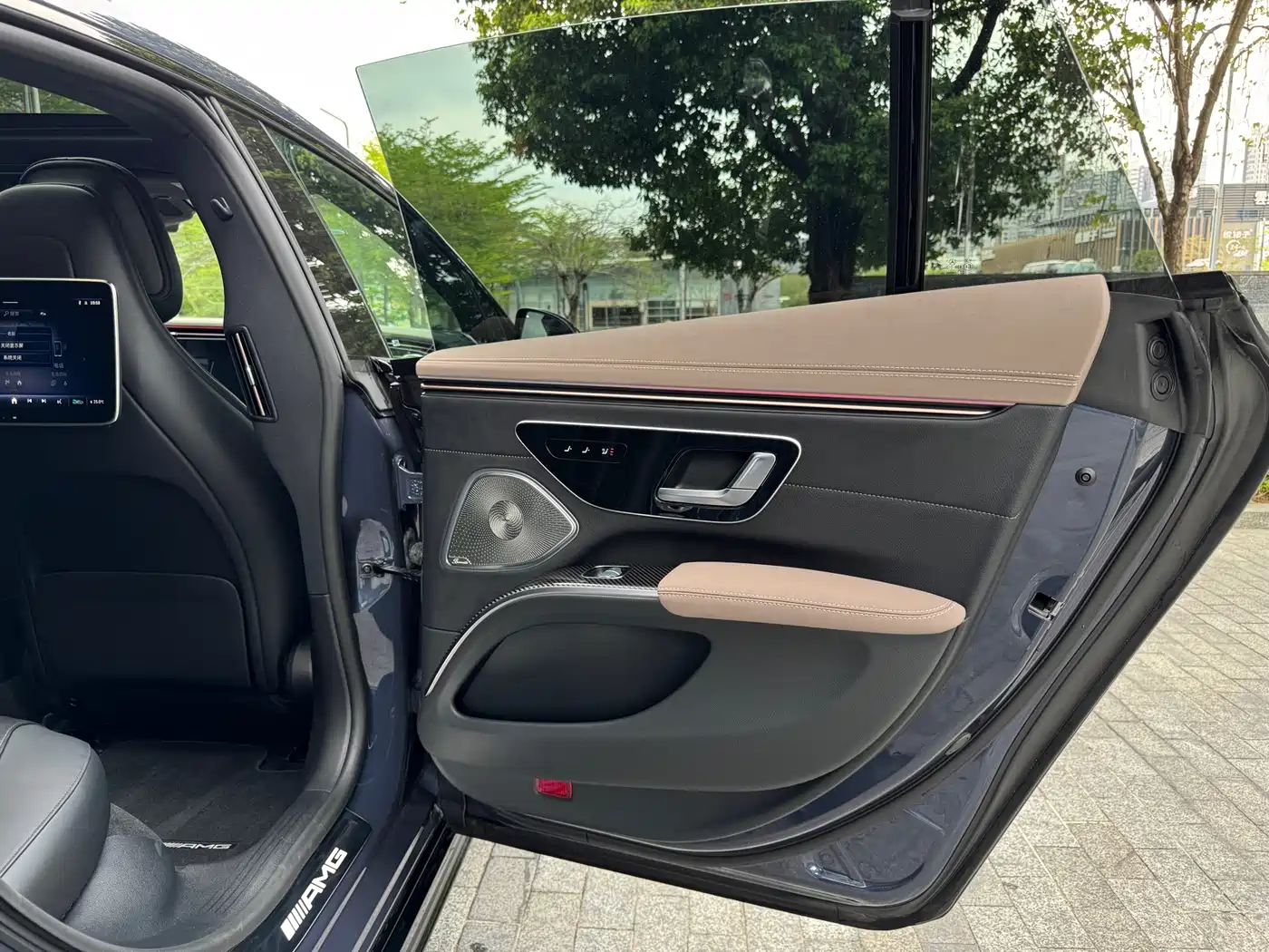 MERCEDES-BENZ EQS AMG