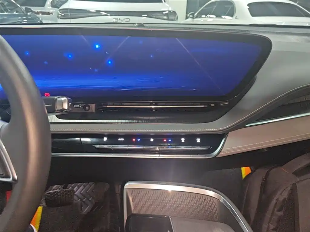 Buick E5 2023 Pioneer Edition фото 13