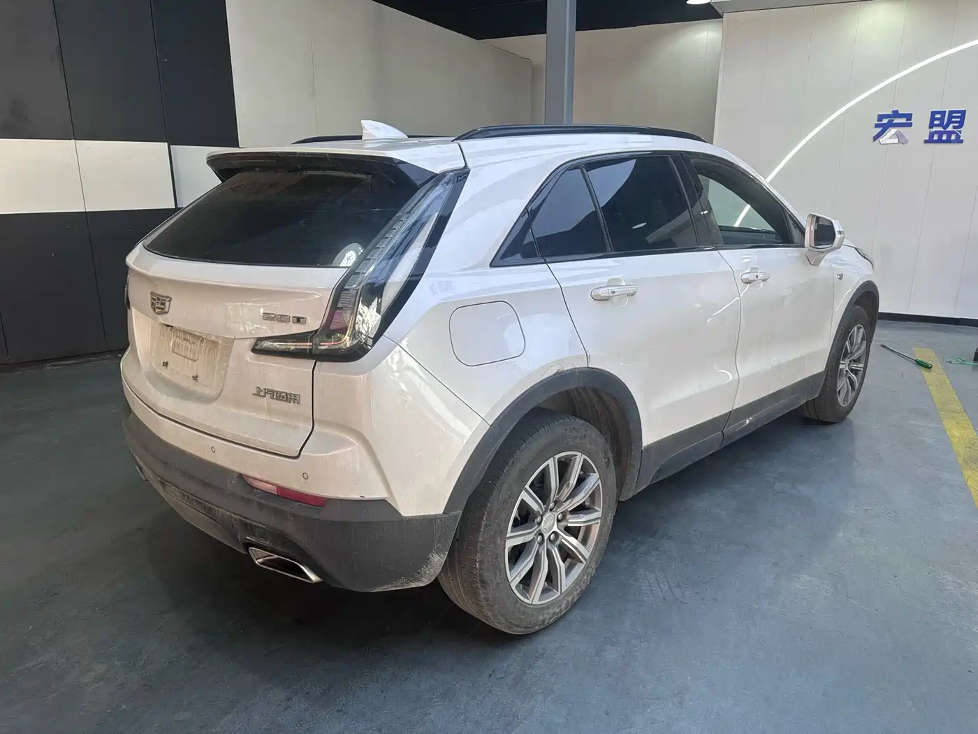 Cadillac XT4 2018 28T 2WD Luxury Sport Type фото 10
