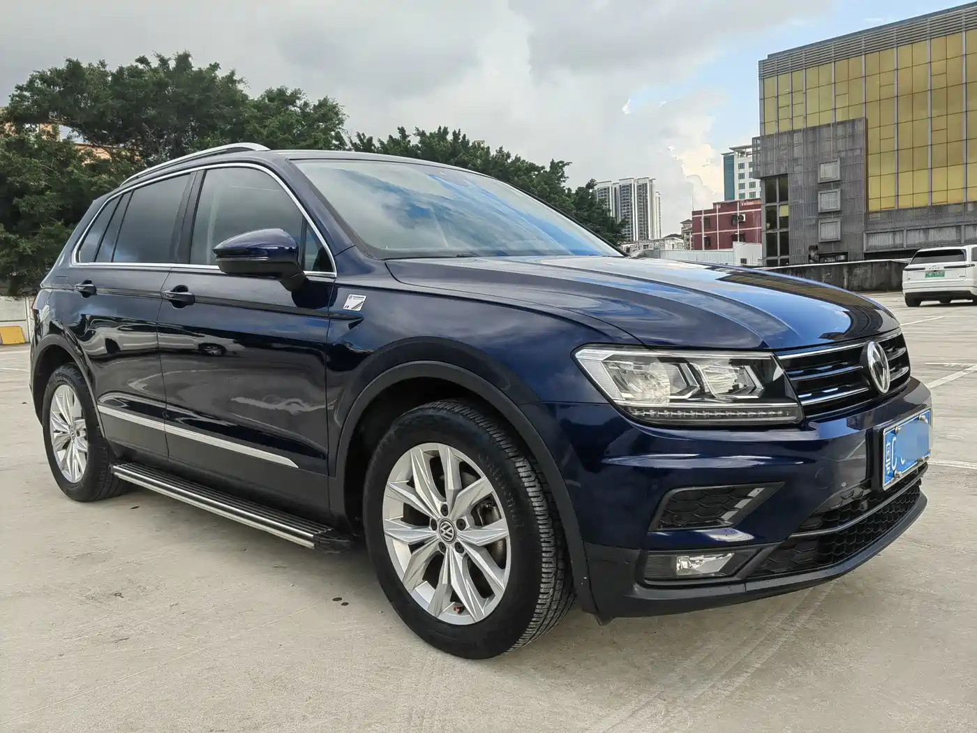 Фото 4 - Volkswagen Tiguan