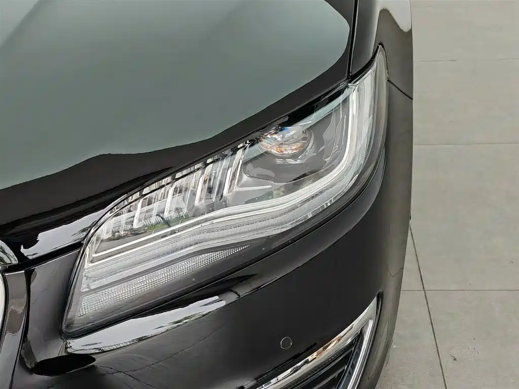 Lincoln MKZ 2018 2.0T Elegance Edition фото 7
