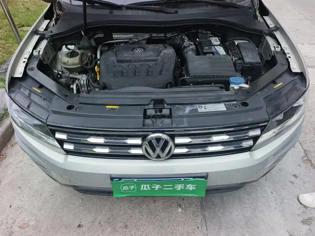 Volkswagen Tiguan L 2018 Facelift 330TSI Automatic 2WD Luxury Edition фото 11