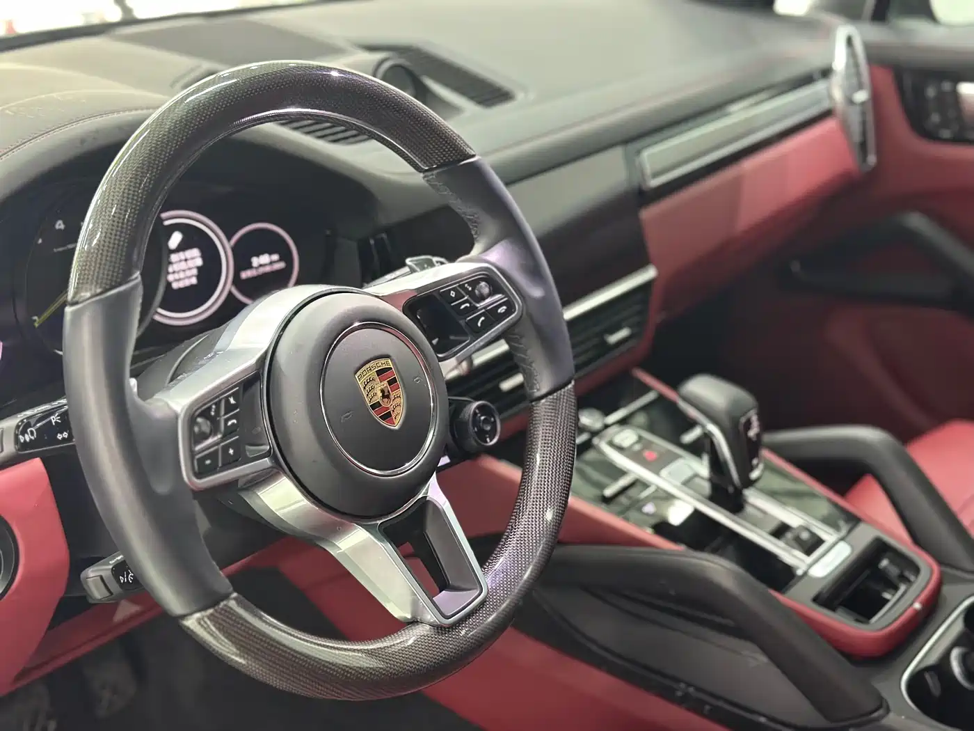 Porsche Cayenne New Energy 2023 Cayenne E-Hybrid 2.0T Platinum Edition фото 4