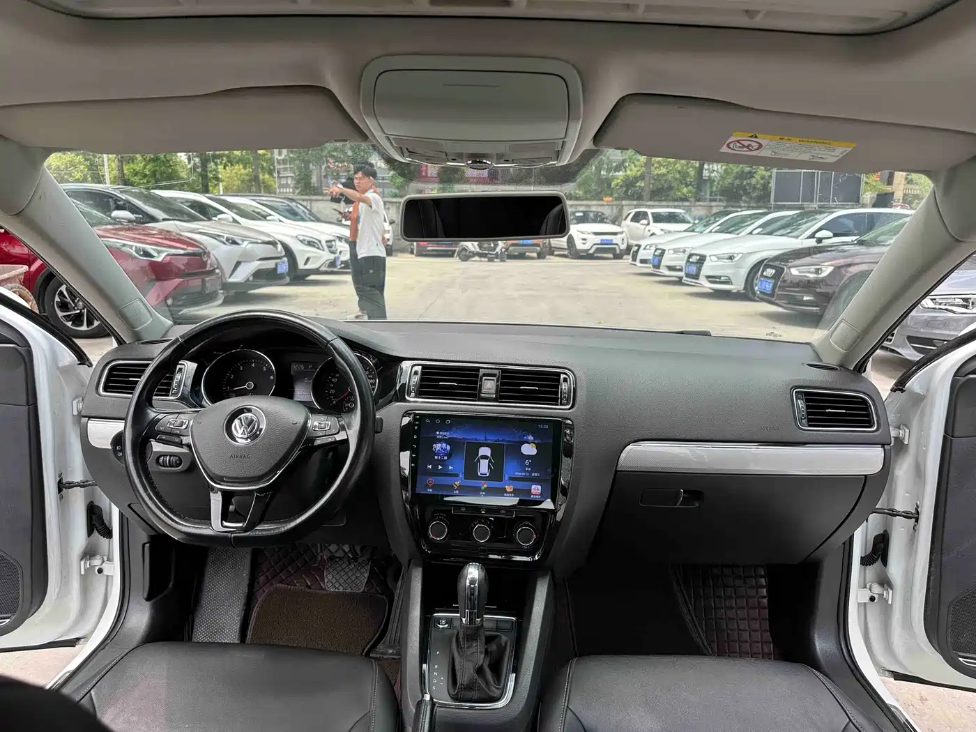 Volkswagen Sagitar 2017 230TSI Automatic Comfort фото 6