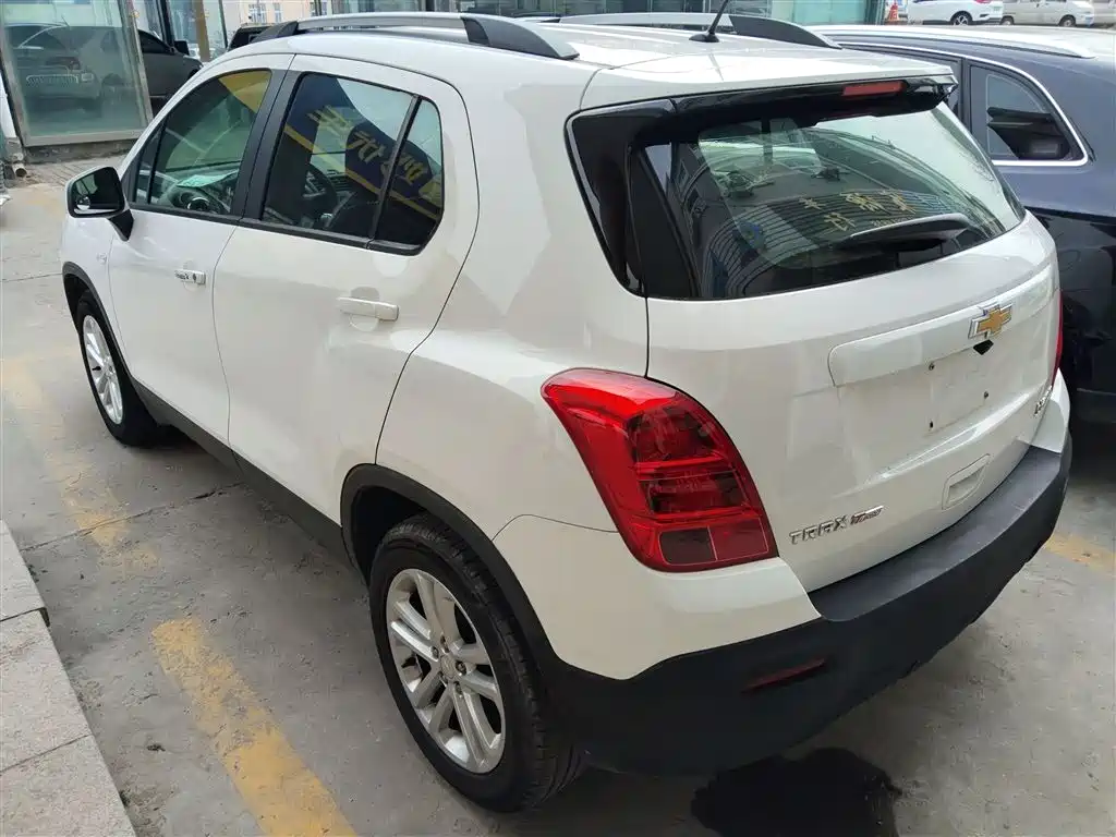 Chevrolet Trax 2016 1.4T Automatic 2WD Comfort Sunroof Edition фото 23