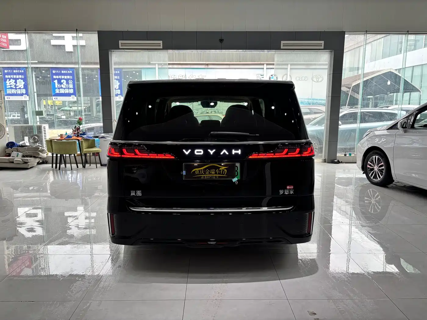 Voyah Auto Voyah Dreamer 2025 Model PHEV Basic Version фото 5