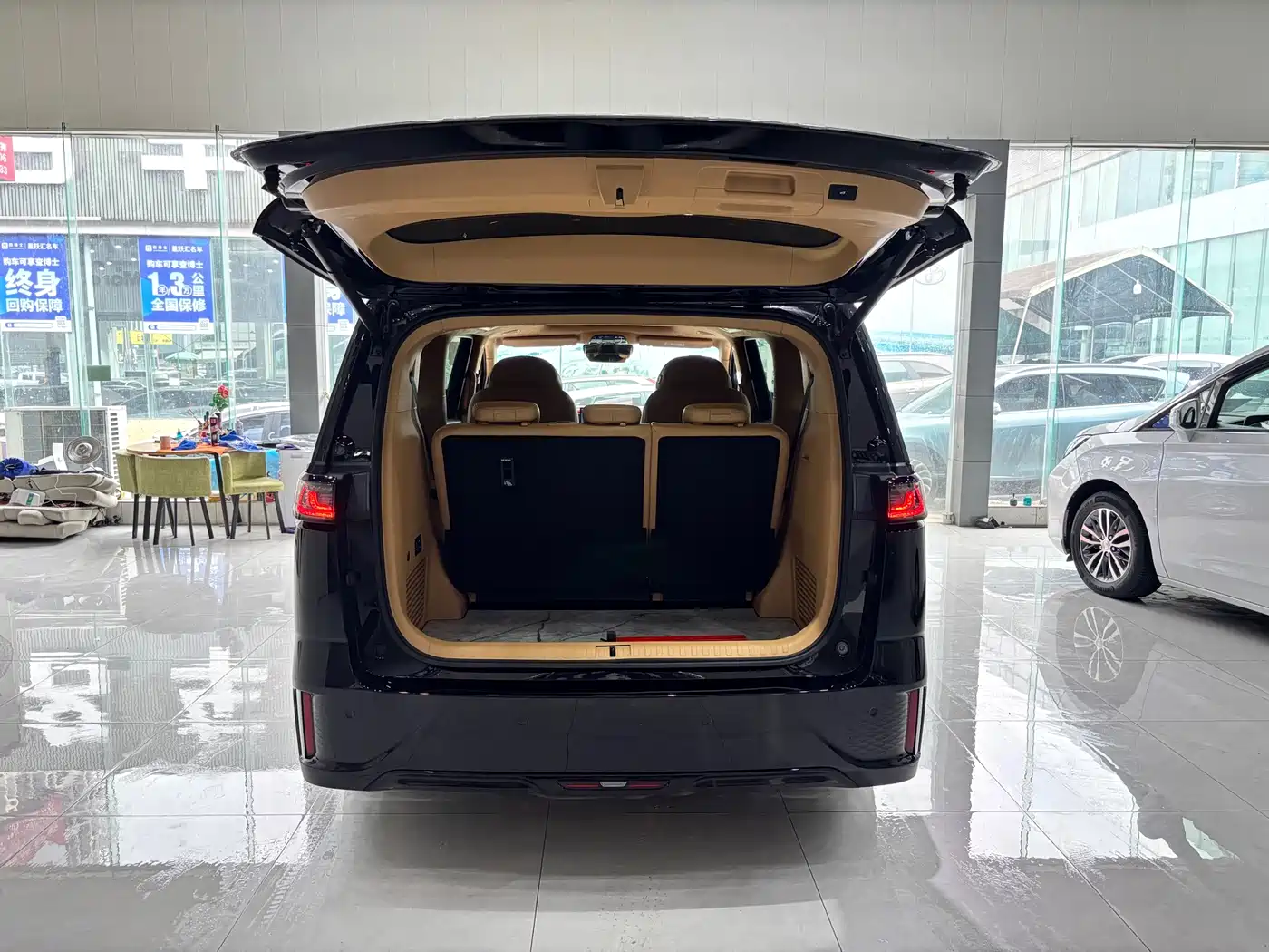 Voyah Auto Voyah Dreamer 2025 Model PHEV Basic Version фото 21
