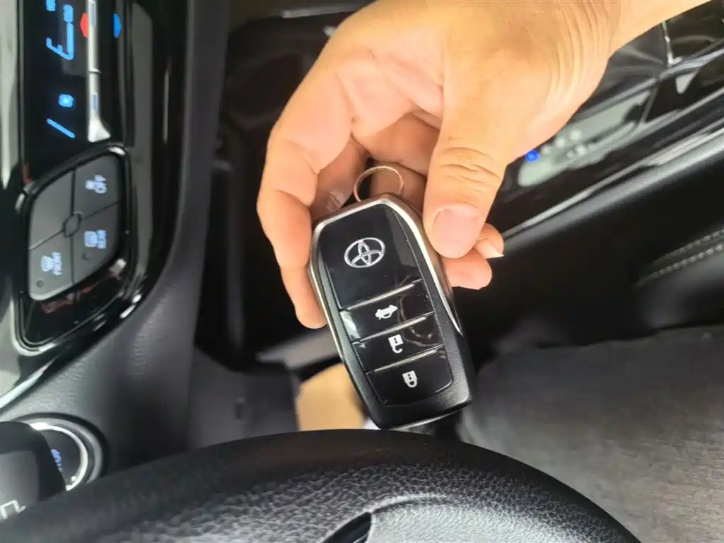 Toyota IZOA 2020 2.0L Yi Xiang Edition фото 15