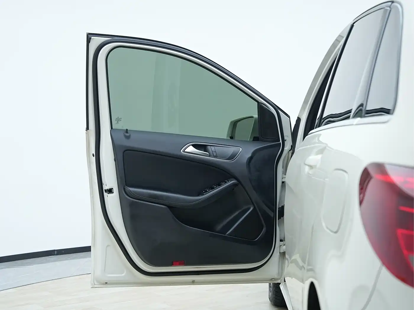 Mercedes-Benz B-Class 2016 B 180 фото 26