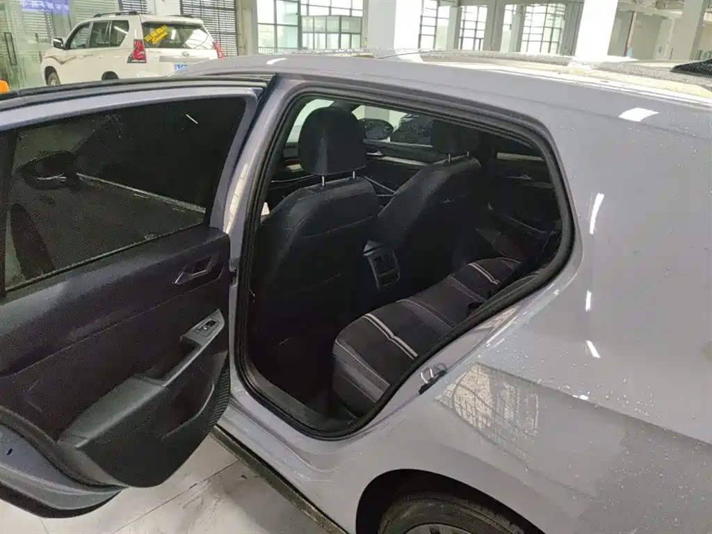 Volkswagen Golf 2021 280TSI DSG R-Line фото 7