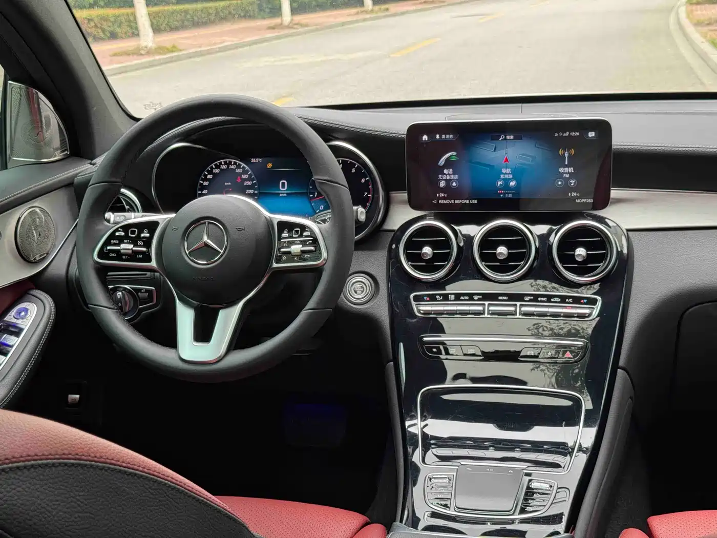 Mercedes-Benz GLC Coupe 2022 Facelift GLC 260 4MATIC Coupe SUV фото 5