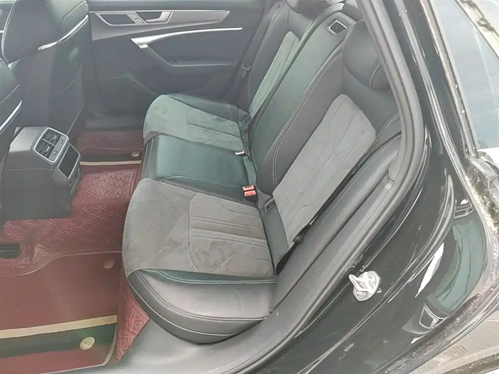 Audi A6L 2023 45 TFSI Premium Selection Dynamic фото 24