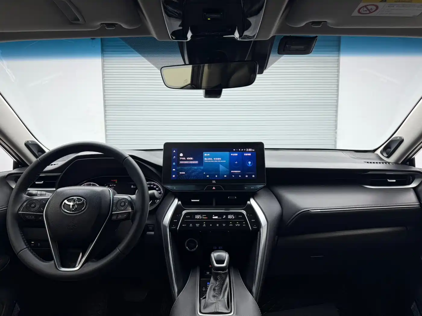Toyota Venza 2022 2.0L CVT 2WD Premium фото 11