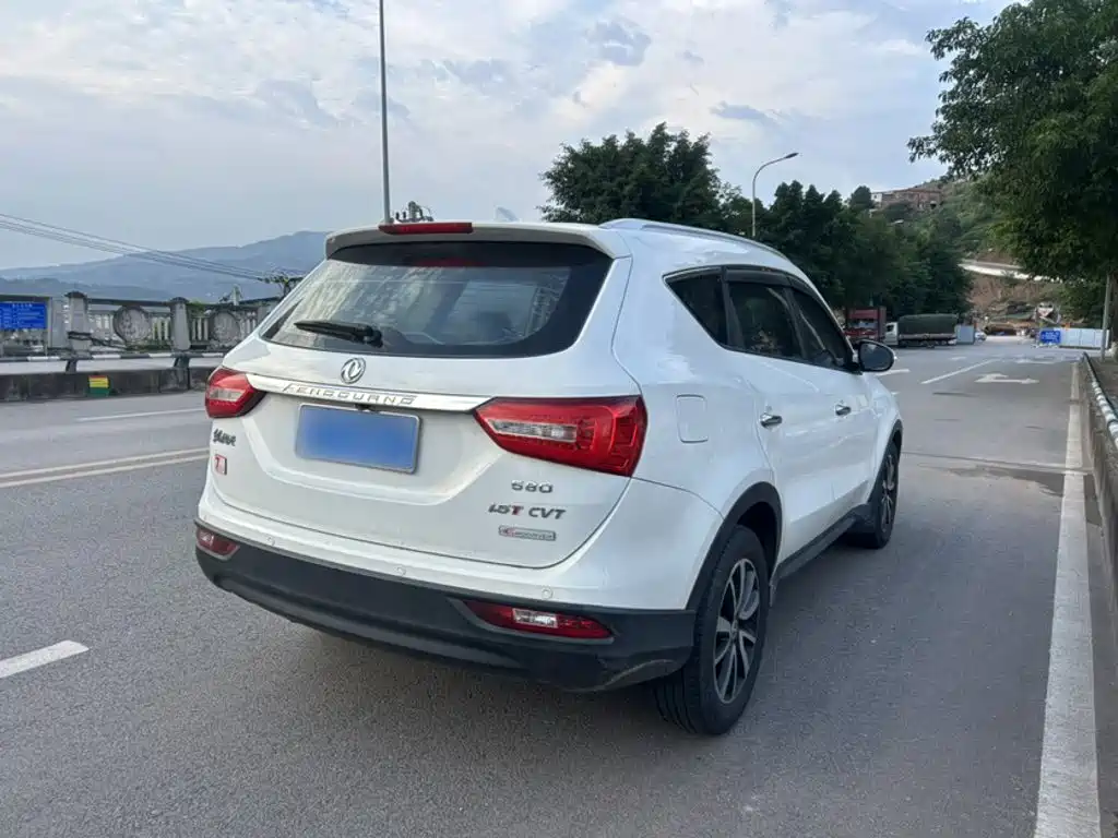 Dongfeng Fengguang Fengguang 580 2016 2016 Facelift 1.5T CVT Luxury