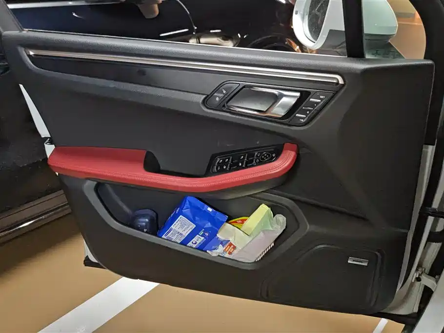 Porsche Macan 2017 Macan 2.0T фото 7
