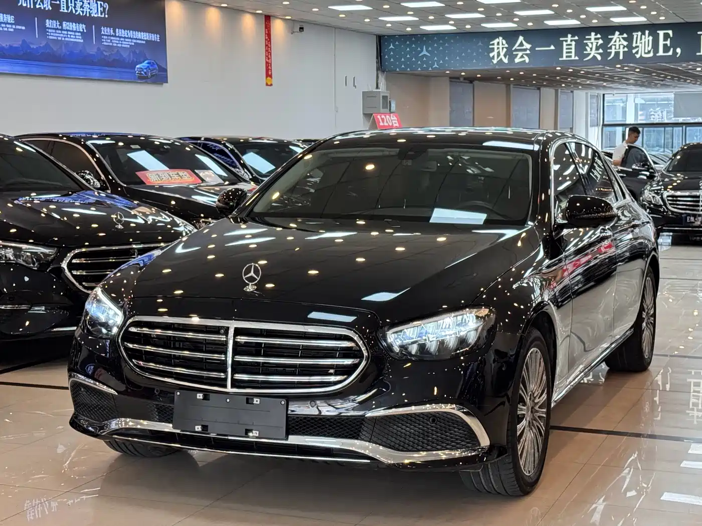 Mercedes-Benz E-Class 2023 E 300 L Luxury фото 2