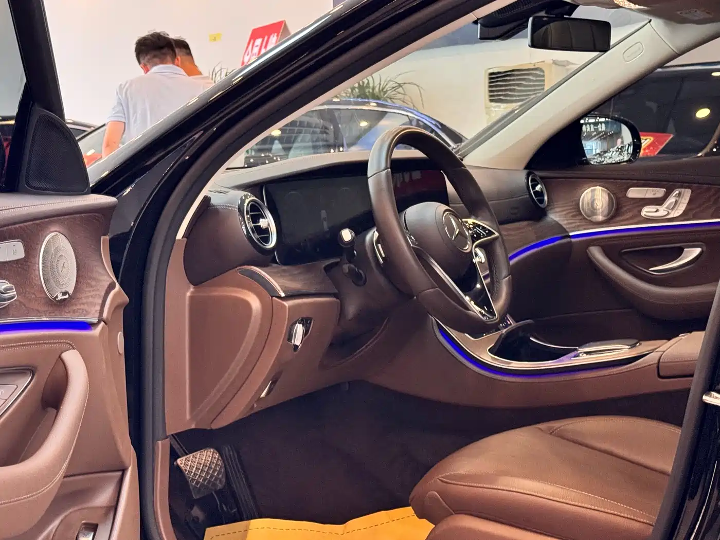 Mercedes-Benz E-Class 2023 E 300 L Luxury фото 4